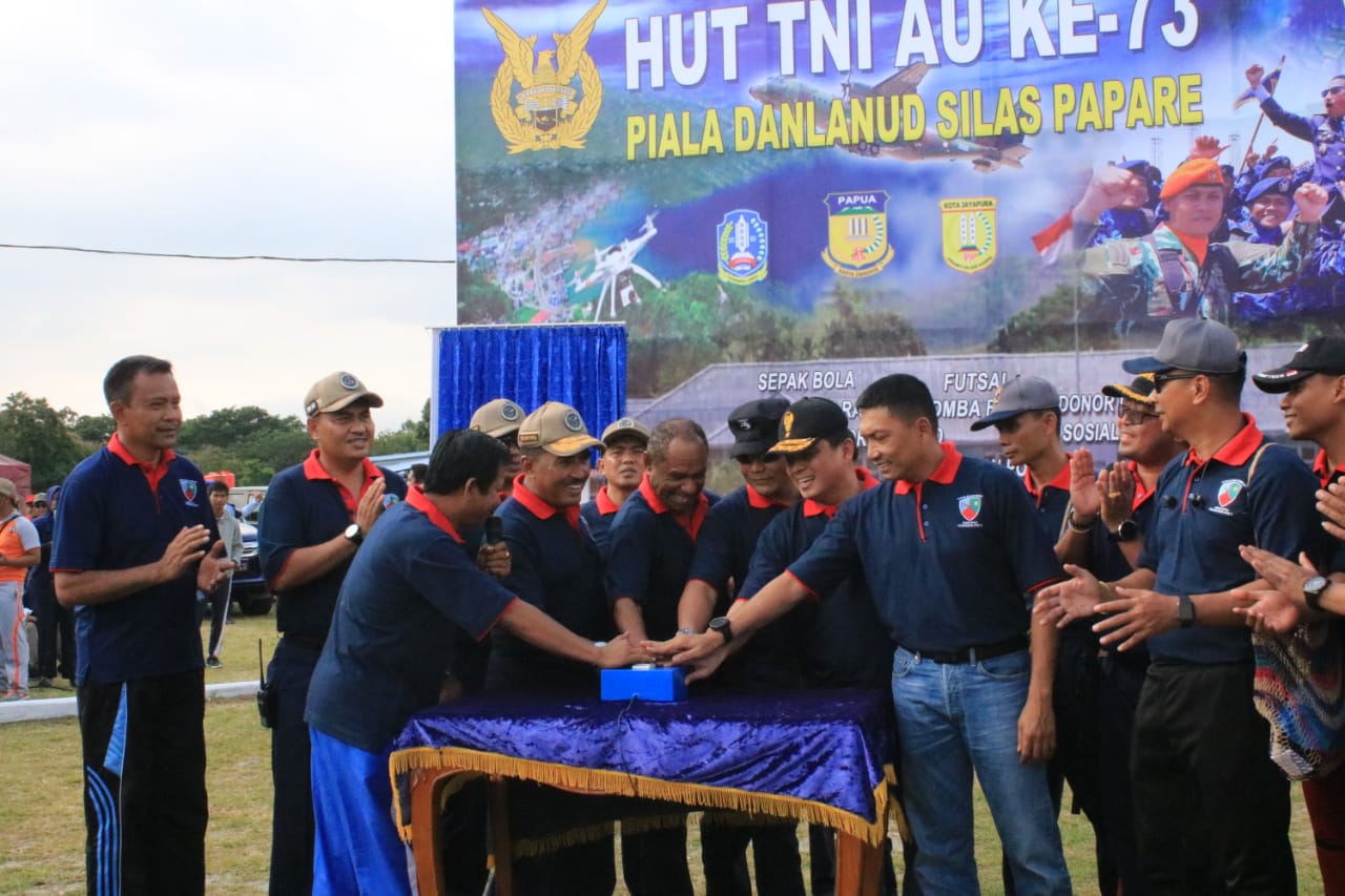 738e10c0-be5a-41e6-9df5-6304345805c4