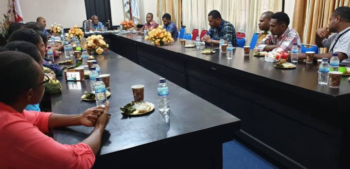 f98e8bd6-4f3a-4b3a-971c-e0160bb8e239